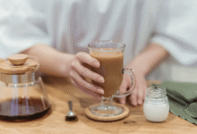 How Much grams of fat in a thimble of coffee creamer?