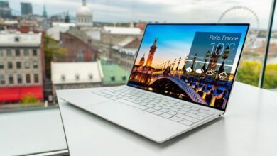 Flip & Fund: The Smart Guide to Selling Your Laptop Fast and for Top Value