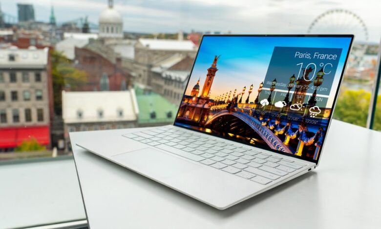 Flip & Fund: The Smart Guide to Selling Your Laptop Fast and for Top Value